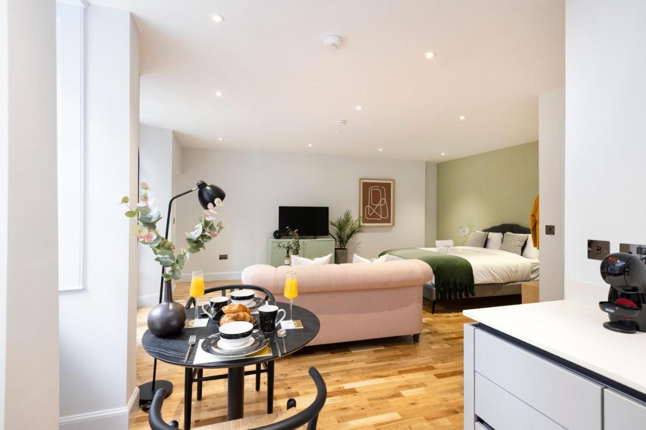 Dragon Suites Luxury Serviced Apartments At Alva Street เอดินบะระ ภายนอก รูปภาพ