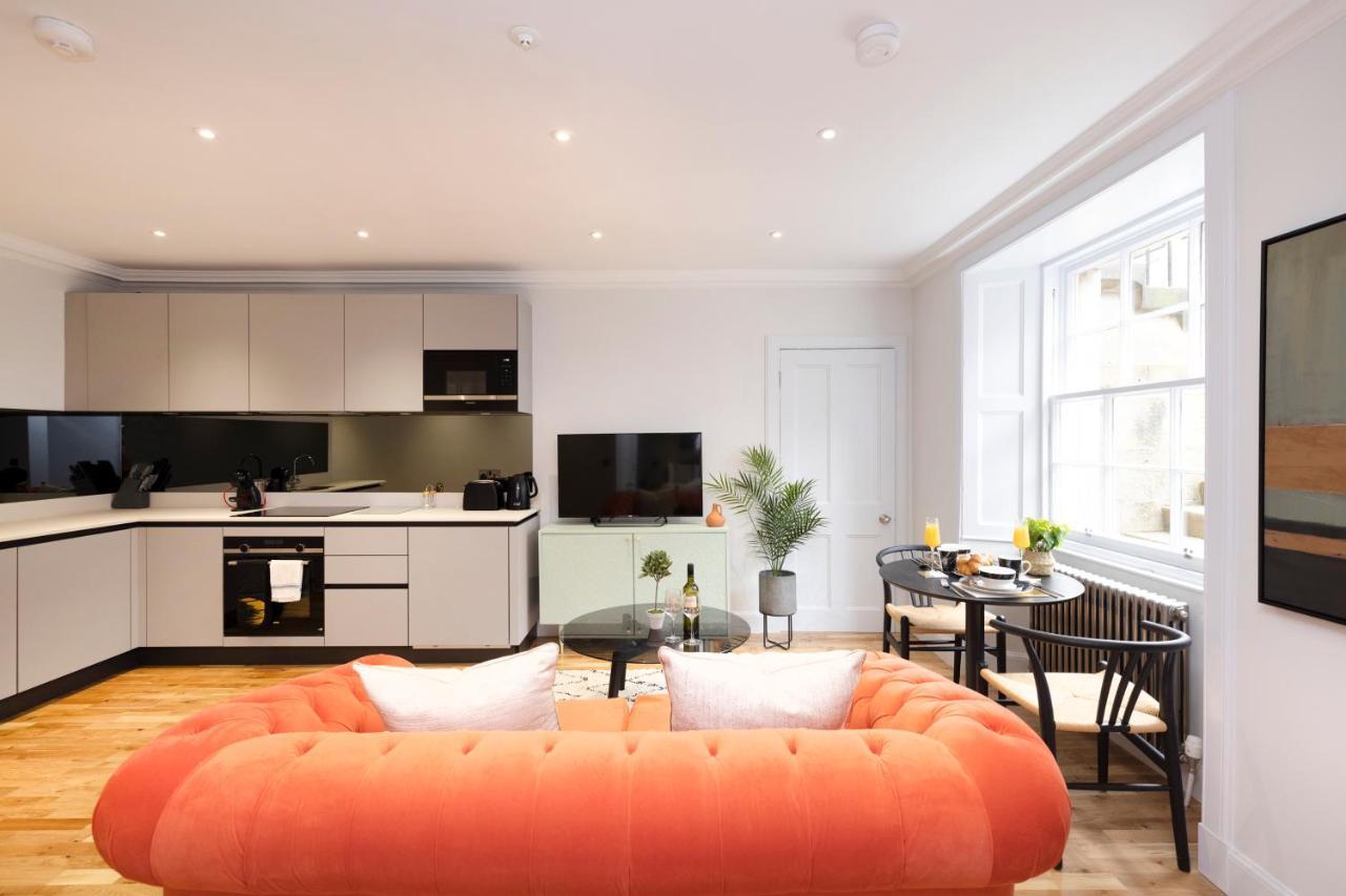 Dragon Suites Luxury Serviced Apartments At Alva Street เอดินบะระ ภายนอก รูปภาพ