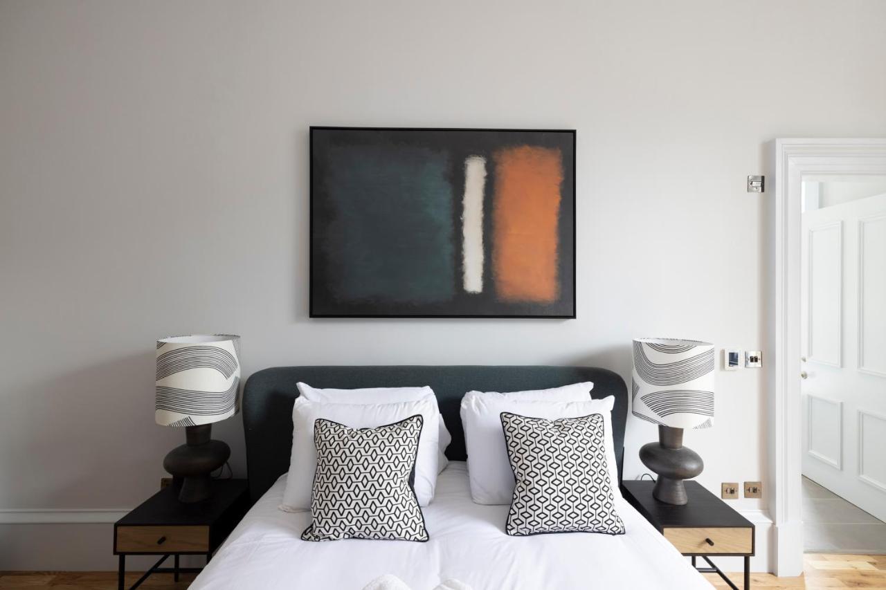 Dragon Suites Luxury Serviced Apartments At Alva Street เอดินบะระ ภายนอก รูปภาพ