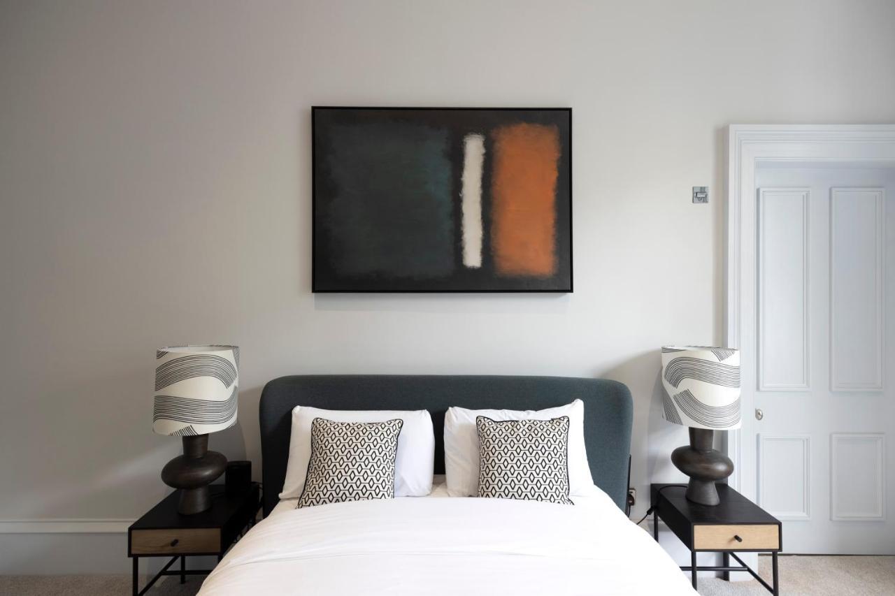 Dragon Suites Luxury Serviced Apartments At Alva Street เอดินบะระ ภายนอก รูปภาพ