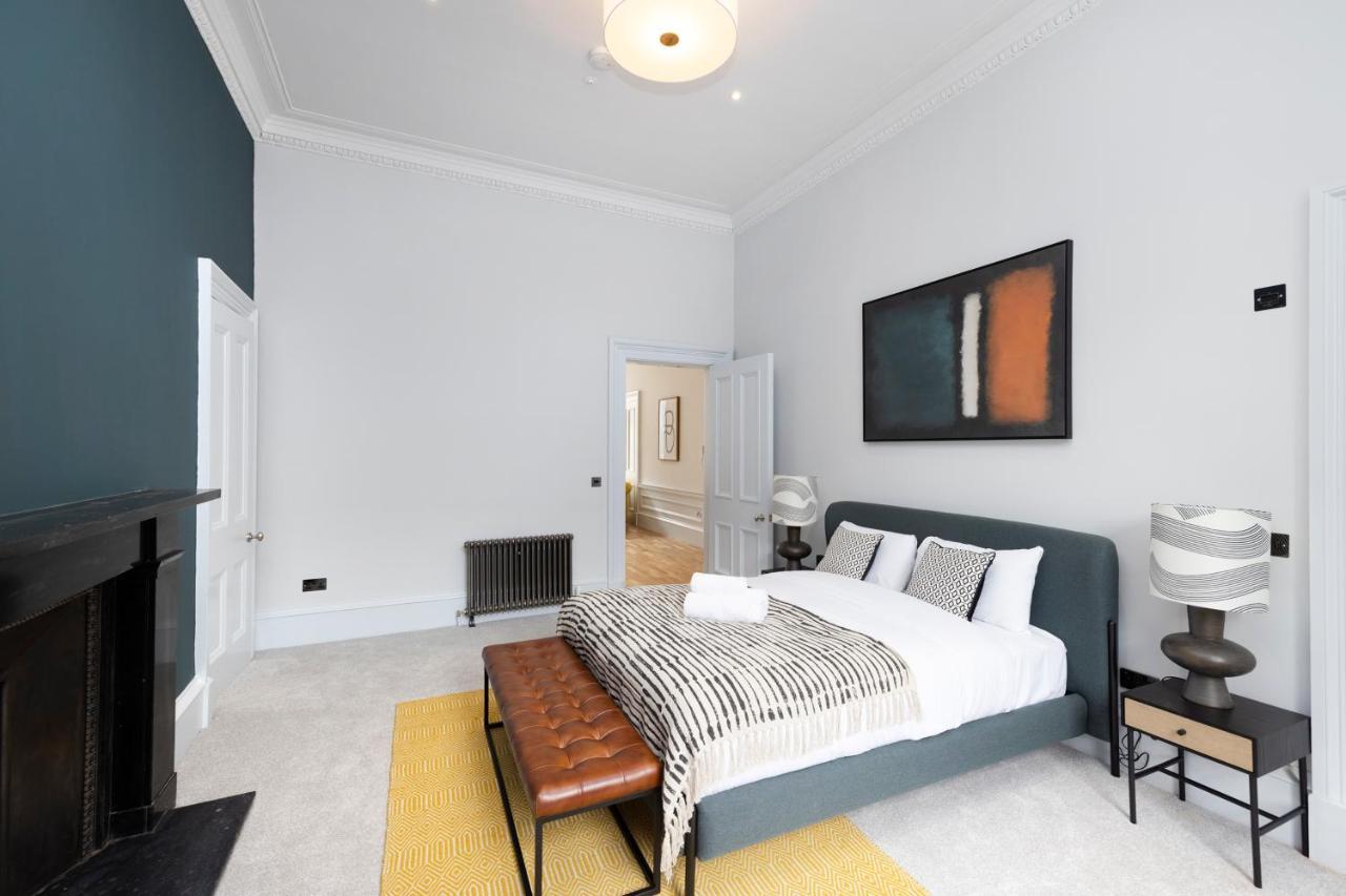 Dragon Suites Luxury Serviced Apartments At Alva Street เอดินบะระ ภายนอก รูปภาพ